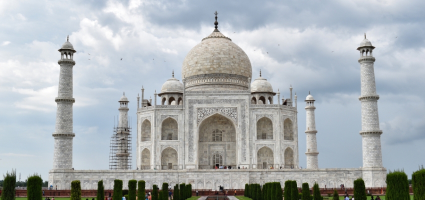 ladies-special1-taj-mahal-d