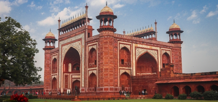 qutub-minar